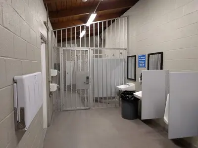 Peanut-island-bathrooms (49369403823)