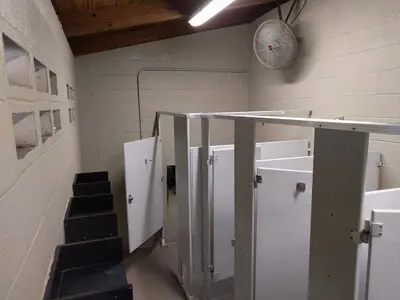 Peanut-island-bathrooms-showers (49370075327)