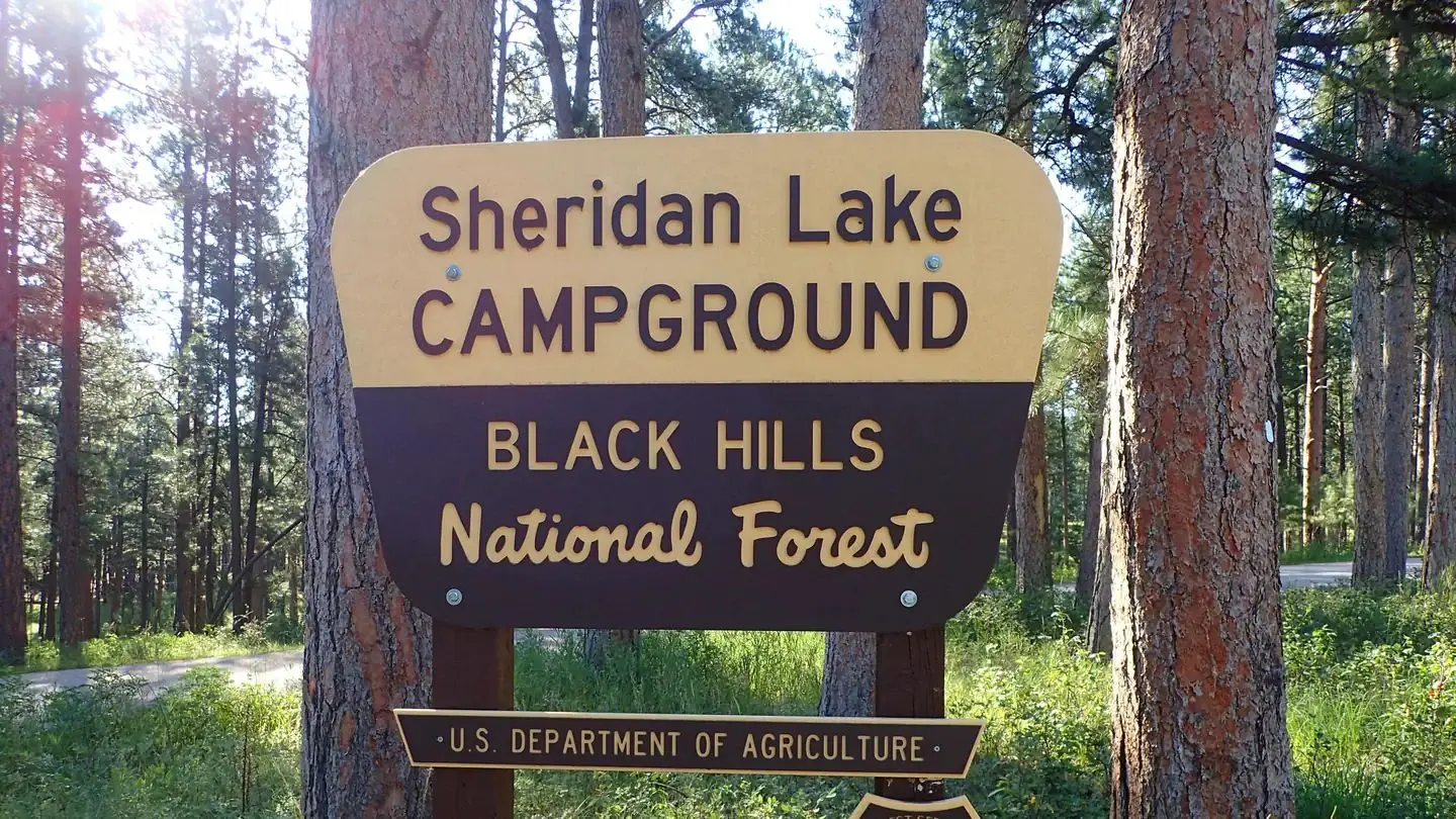 Entrance to Sheridan Lake