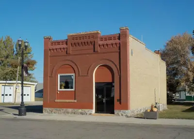 20221019 111607 State Bank of Edinburg building, Edinburg, ND