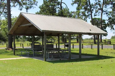 Picnic shelter, Paradise PFA