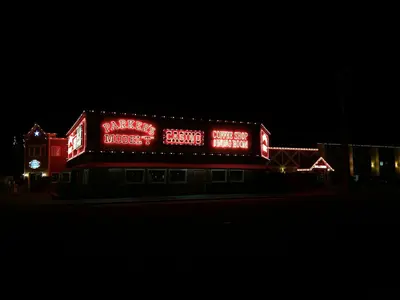 2015-03-09 23 04 43 View of Parker's Model T Casino at night along West Winnemucca Boulevard (U.S. Route 95 and Interstate 80 Business) in Winnemucca, Nevada