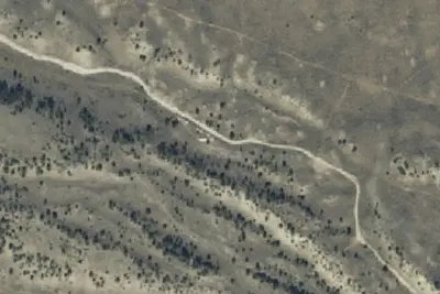 Travertine Road-005