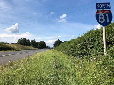 2018-08-31 16 32 08 View north along Interstate 81 between Exit 269 and Exit 273 in Mount Jackson, Shenandoah County, Virginia