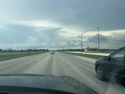 Mapillary 20H59M00S000 Charlotte County us (1279754986856635, AnuKaBLZsbU8q7EcpDovxO) (cubanoboi) 2025-08-02