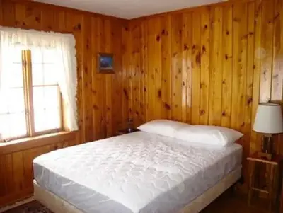 Sunlight Ranger Cabin - Bedroom