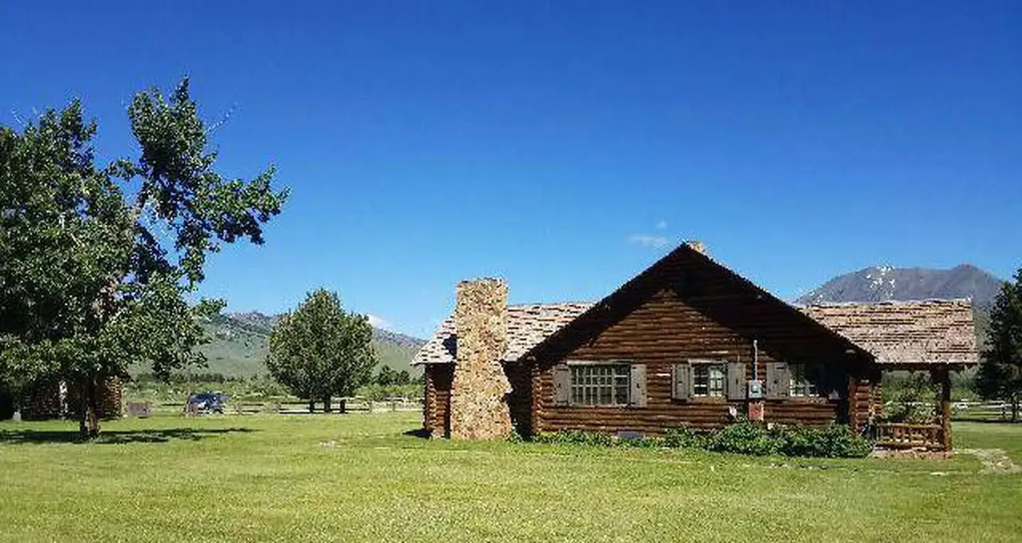 Sunlight Ranger Cabin