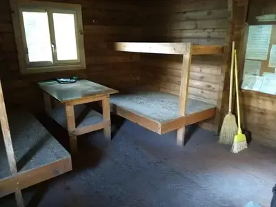 Baranof lake cabin1