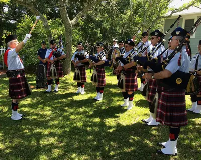 Pipe Band in Ocracoke (13991704840)