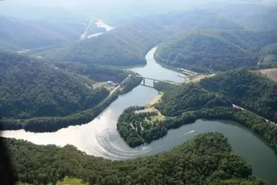 Carr Creek Lake Shelters