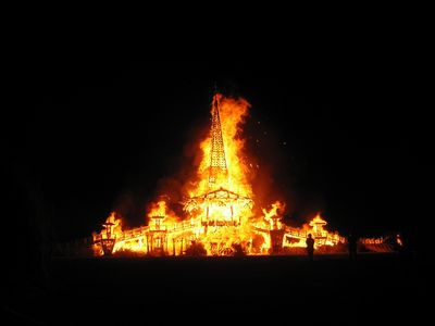Temple Burn - panoramio
