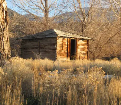 Old Cabin at Mystic Hot Springs dyeclan.com - panoramio