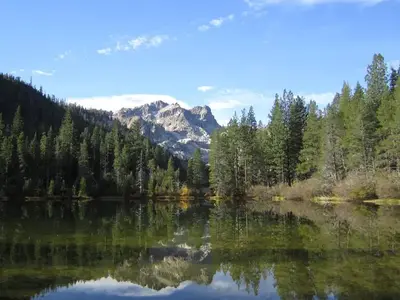 Sierra Buttes at Sardine Lake