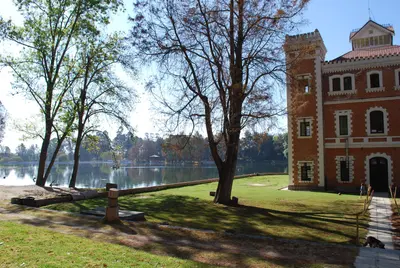 BehindCastleLakeChautla