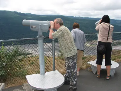 People Watching through SeeCoast Mark I Telescopes (Mt St Helens Forest Learning Center, 2010-08-19)