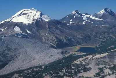 Three Sisters from Tam Macarthur Ridge-Deschutes (23548703809)