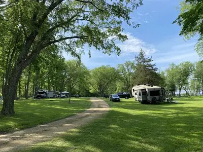 A photo of facility BLANDING LANDING with No Amenities Shown