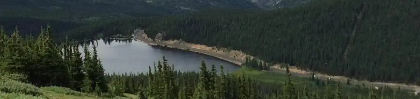 Echo lake at the base of Mount Evans