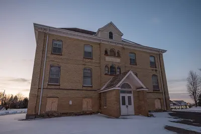 Abandoned Brick Building - Rogers, Minnesota (38980605194)