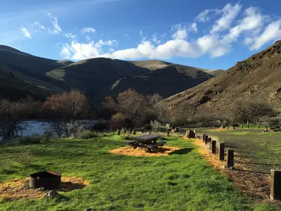 Deschutes Wild and Scenic River -- Rattlesnake Canyon (26754217151)