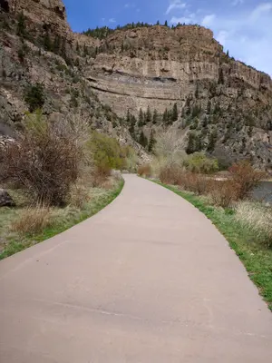 Hanging Lake Trail dyeclan.com - panoramio (1)