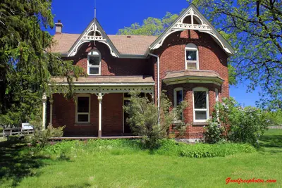 House-at-bronte-creek.jpg - panoramio