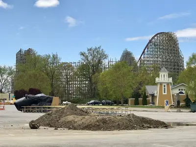 Cedar Point Mean Streak RMC refurbishment (1925)