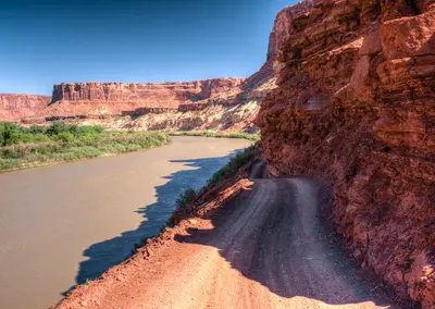 Road next to the Green River (7257581010)
