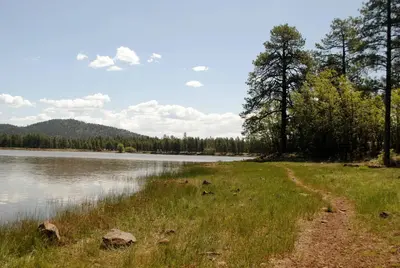 Lake side trail
