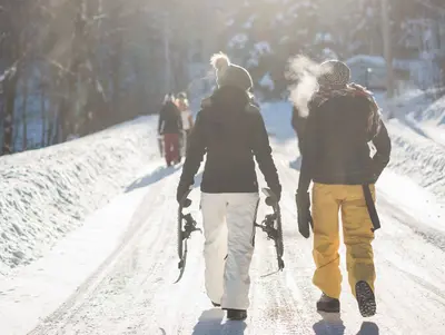 Snowboarders breath on a cold day (Unsplash)