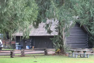 Caretaker Garage 8753
