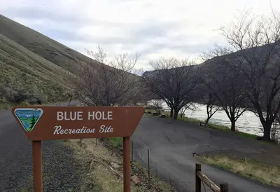 Deschutes Wild and Scenic River -- Blue Hole (26548867960)