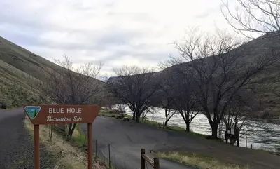 Deschutes Wild and Scenic River -- Blue Hole (26216751743)