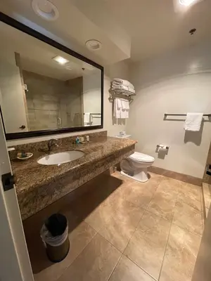 Hotel room at Harris Ranch Inn - October 2022 - Sarah Stierch 02