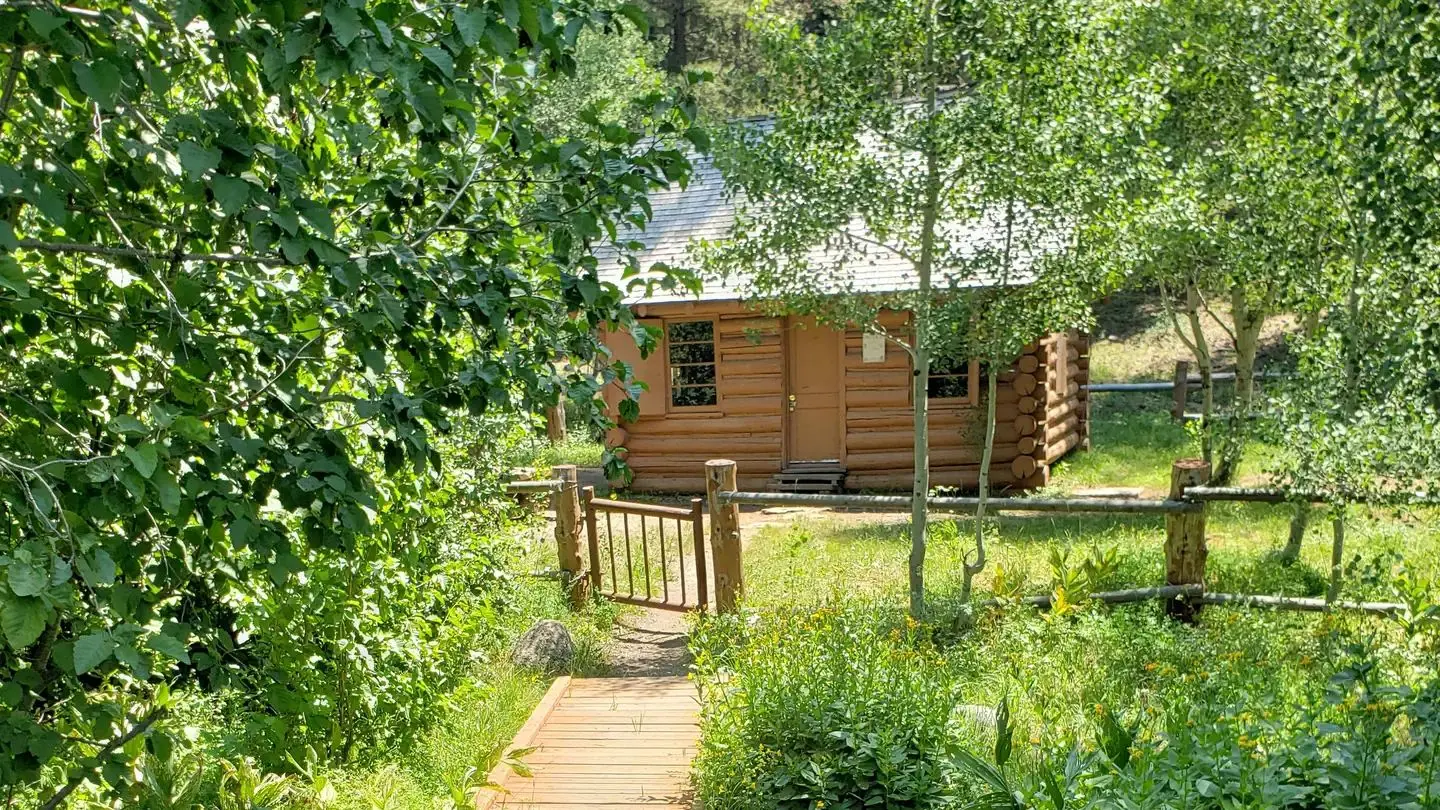 Aspen Cabin Exterior 4