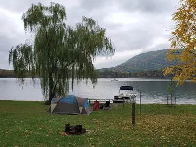 NANCY'S BOAT TO SHORE CAMPGROUND (PA) waterfront camping