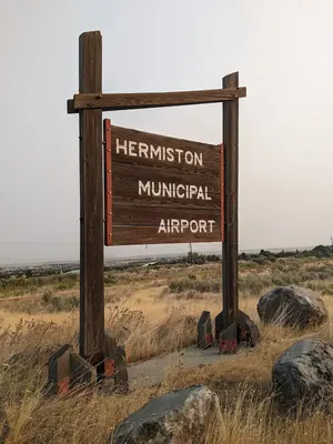 Hermiston Municipal Airport sign