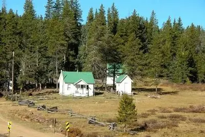 Paradise guard station6