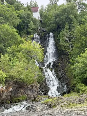 Chute du ruisseau Saint-Claude Beaumont (02)