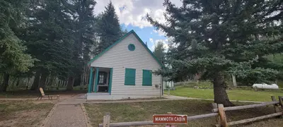 Mammoth Cabin2