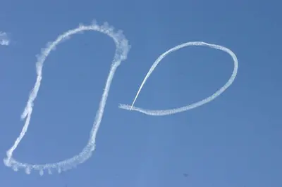 Skywriting (2736097023)