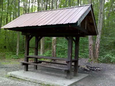 FLT M03 2.5 mi - Picnic shelter (one of five) at Little Rock City Day Use area, no water, camping permitted 150' from road and trail - panoramio