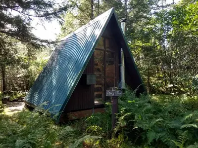 Goulding Lake Cabin2