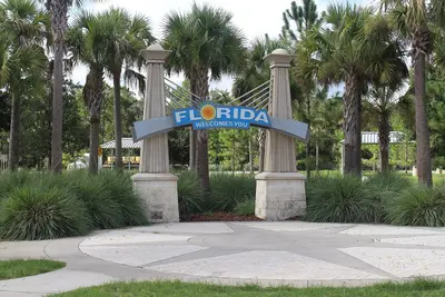 Florida Welcomes You sign at Florida Welcome Center