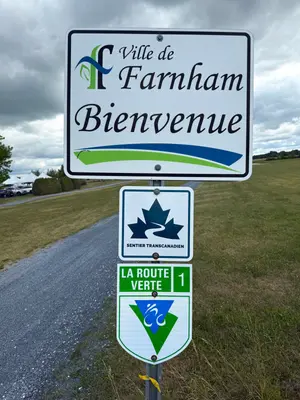 Farnham, Quebec sign