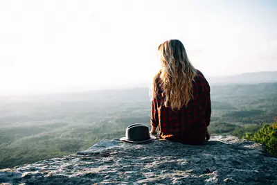 Sitting over the fertile plain (Unsplash)