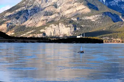 Lac des arc - Canmore - panoramio