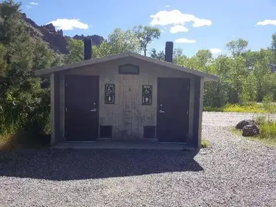 Wapiti Toilets