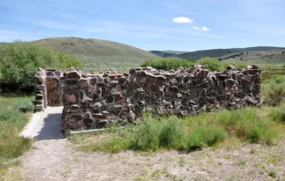 Hot springs structure on Hart Mountain