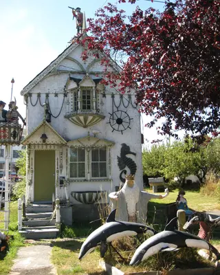 Swallowed Anchor house. READ INFO IN PANORAMIO-COMMENTS - panoramio